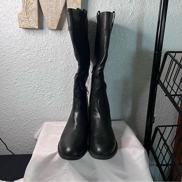 Frye & Co Black  Knee-High Boots.  All man made materials - Picture 2 of 6